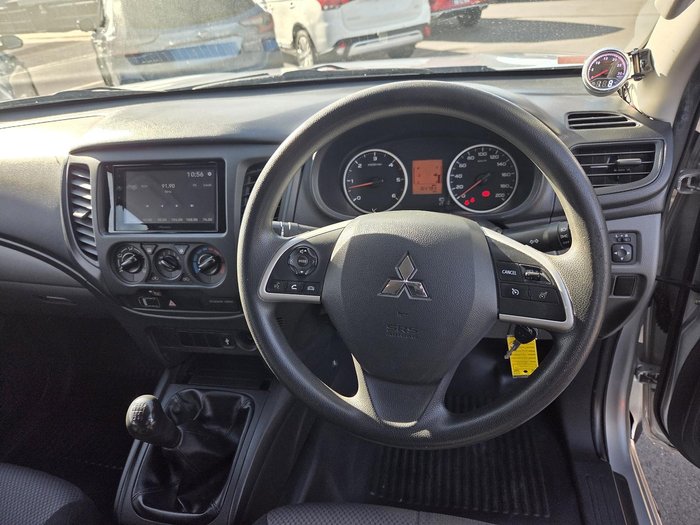 2015 Mitsubishi Triton GLX