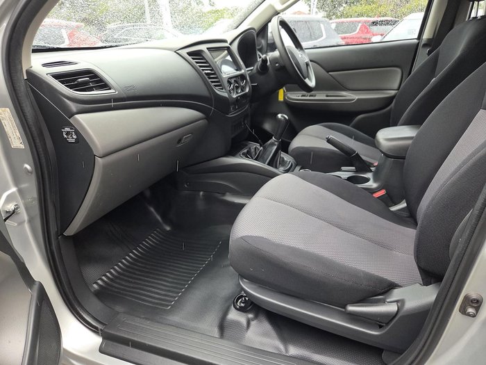 2015 Mitsubishi Triton GLX