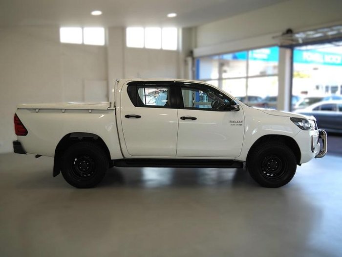 2022 Toyota Hilux SR