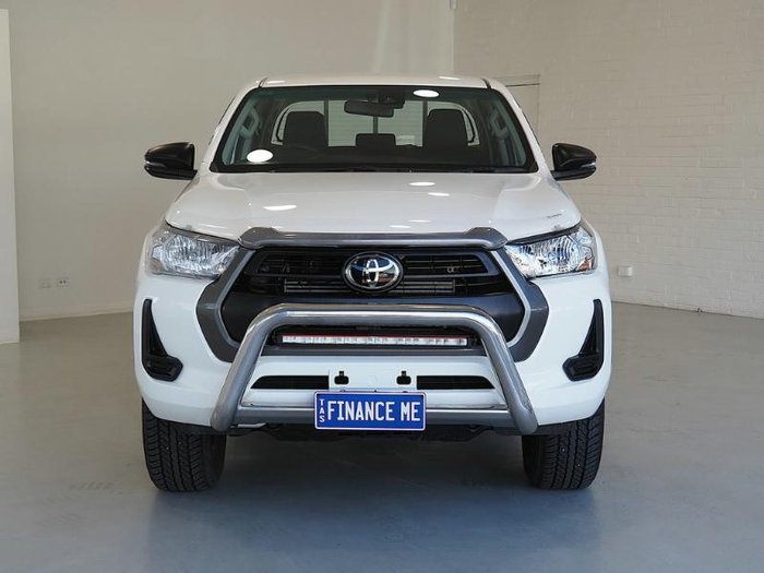 2022 Toyota Hilux SR