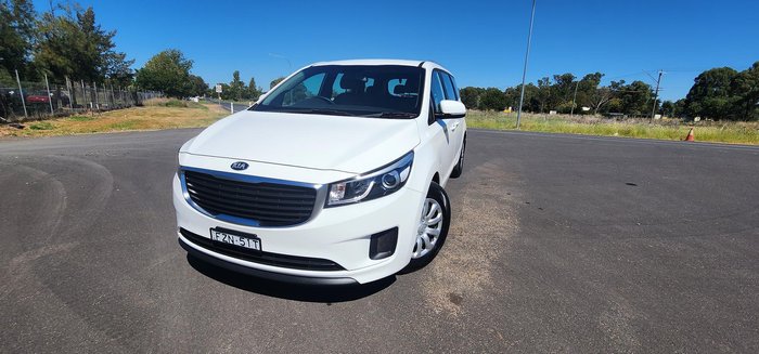 2017 Kia Carnival S