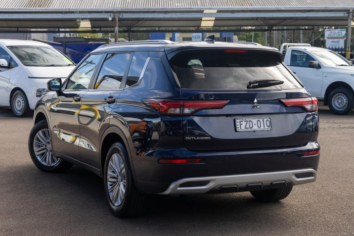 2024 Mitsubishi Outlander LS