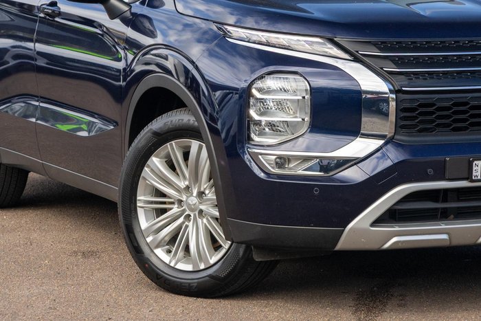 2024 Mitsubishi Outlander LS