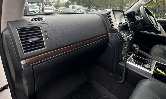 2020 Toyota Landcruiser VX