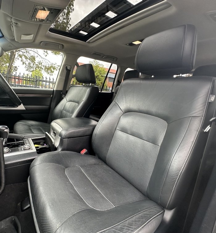 2020 Toyota Landcruiser VX