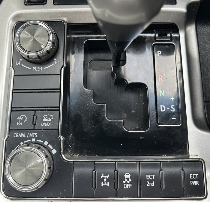 2020 Toyota Landcruiser VX