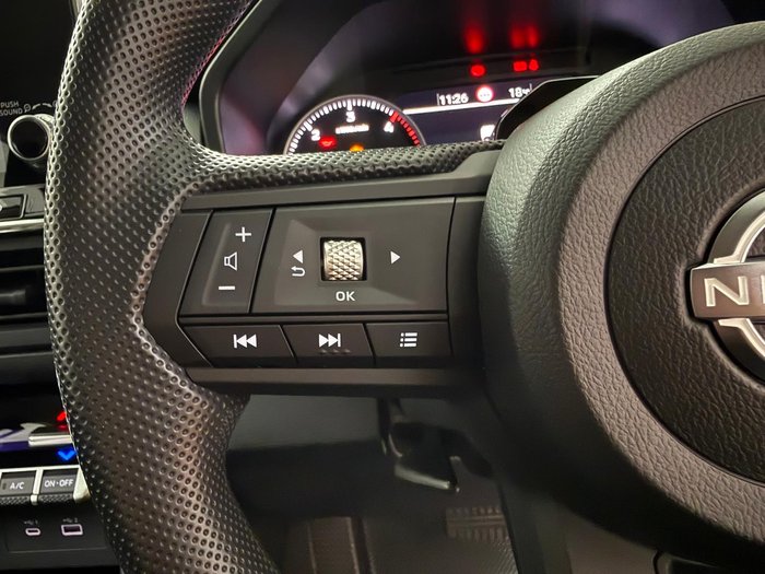 2026 Nissan Navara SL