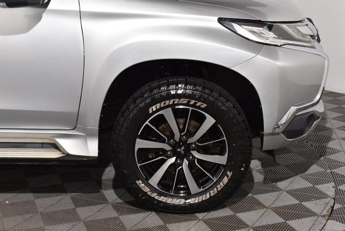 2017 Mitsubishi Pajero Sport GLS