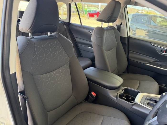 2024 Toyota RAV4 GXL