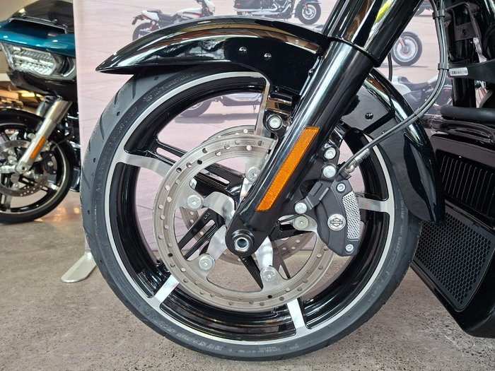 2025 HARLEY-DAVIDSON FLHX STREET GLIDE (117)