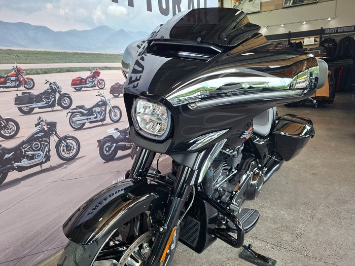 2025 HARLEY-DAVIDSON FLHX STREET GLIDE (117)