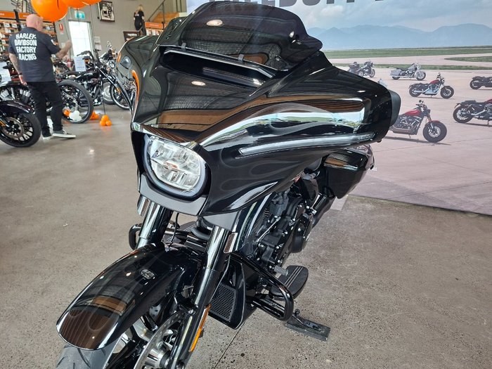 2025 HARLEY-DAVIDSON FLHX STREET GLIDE (117)