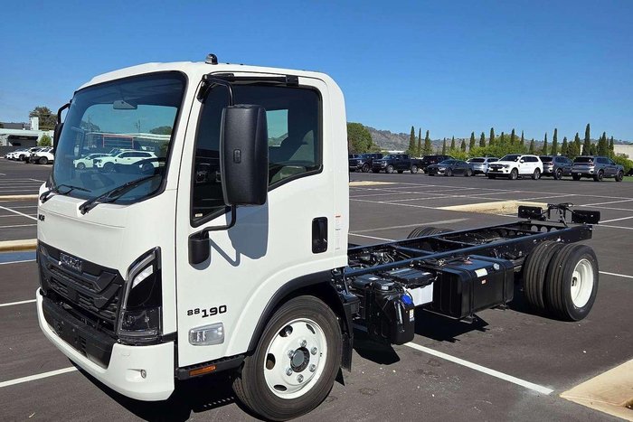 2025 Isuzu N Series NQR 88/80-190 AM D38