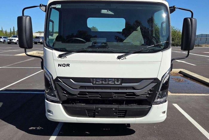 2025 Isuzu N Series NQR 88/80-190 AM D38