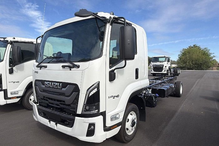 2025 Isuzu F Series FRD 110-240 AM R52