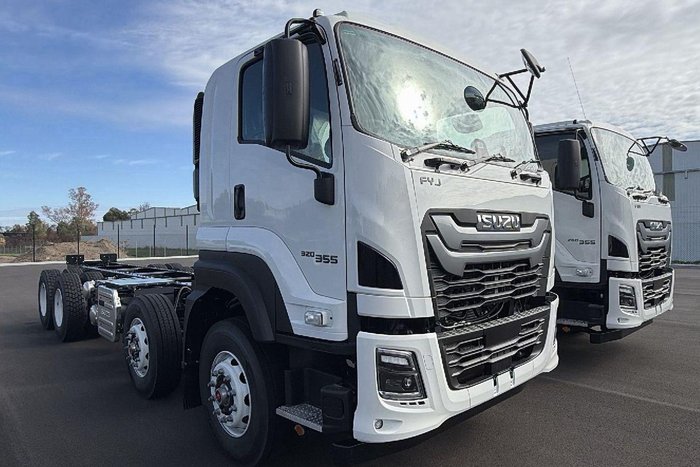 2025 Isuzu F Series FYJ 320-255 AT R60
