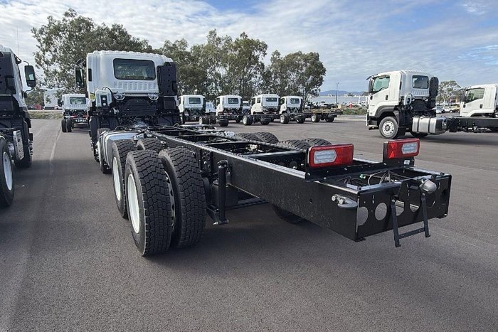 2025 Isuzu F Series FYJ 320-255 AT R60