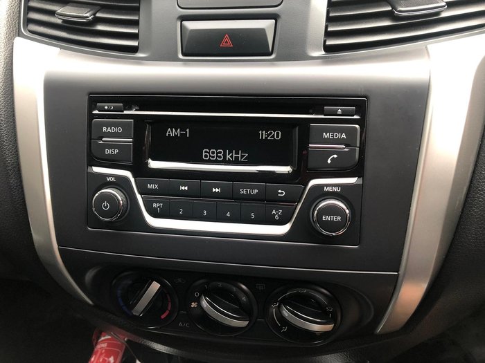 2019 Nissan Navara RX