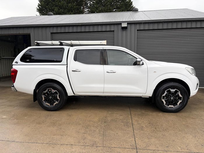 2019 Nissan Navara RX