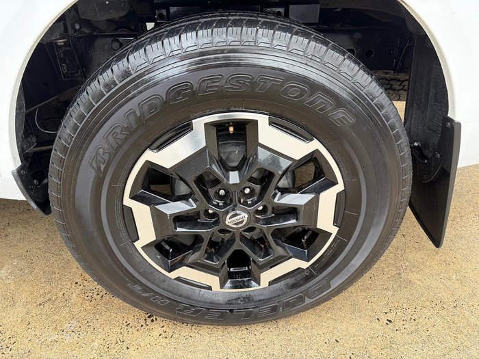 2019 Nissan Navara RX