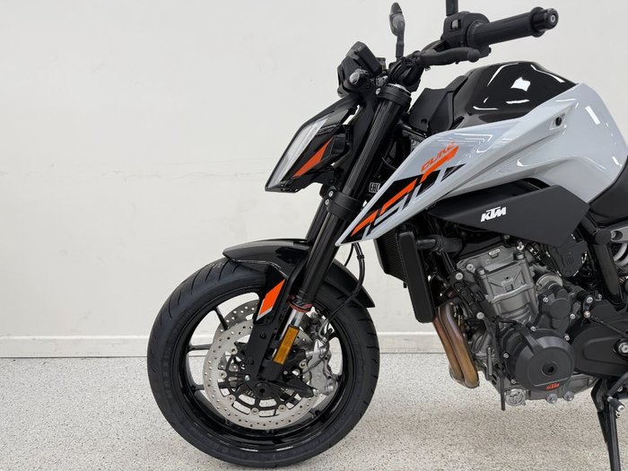 2024 Ktm 790 DUKE grey