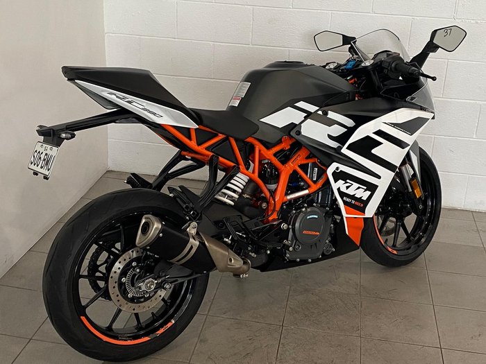 2021 KTM RC 390 RC Orange