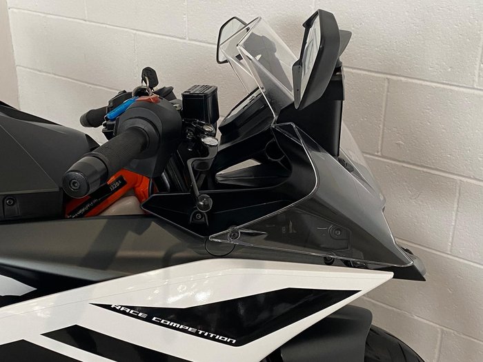 2021 KTM RC 390 RC Orange