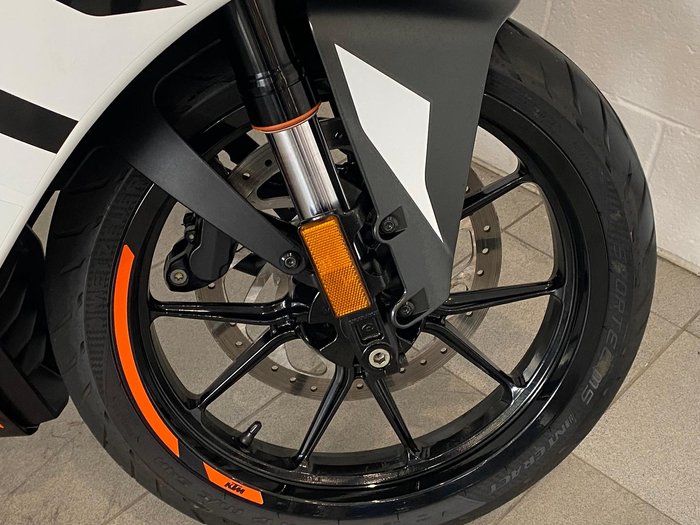 2021 KTM RC 390 RC Orange