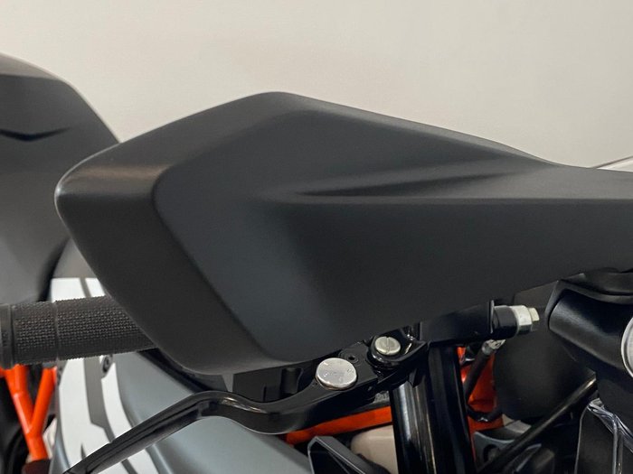 2021 KTM RC 390 RC Orange