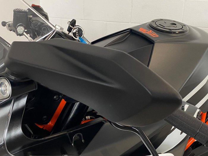 2021 KTM RC 390 RC Orange
