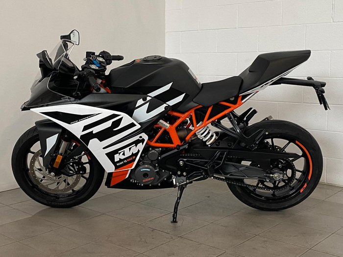 2021 KTM RC 390 RC Orange