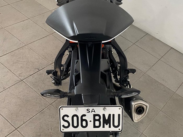 2021 KTM RC 390 RC Orange