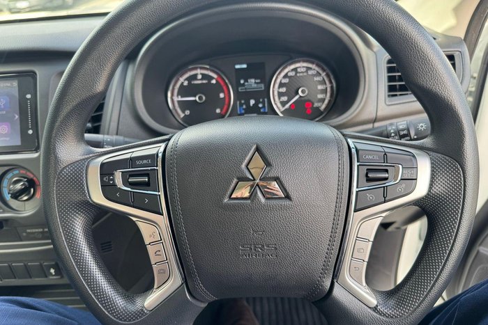 2024 Mitsubishi Triton GLX