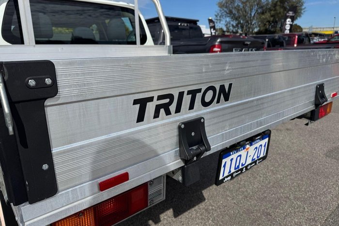 2024 Mitsubishi Triton GLX