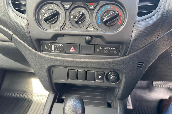 2024 Mitsubishi Triton GLX