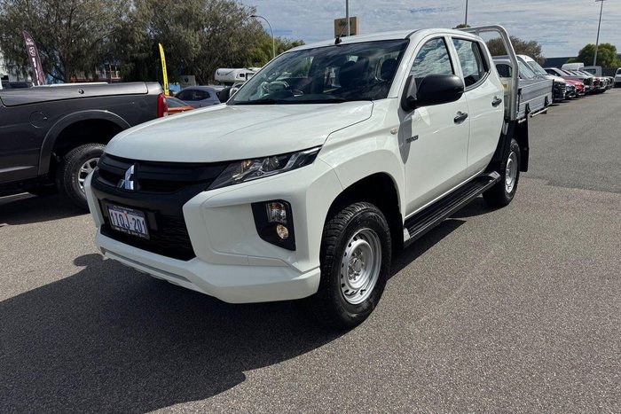 2024 Mitsubishi Triton GLX