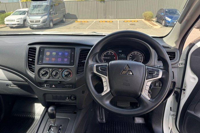 2024 Mitsubishi Triton GLX