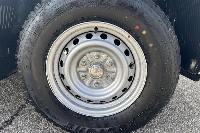 2024 Mitsubishi Triton GLX