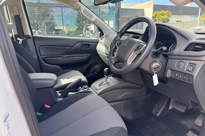 2024 Mitsubishi Triton GLX