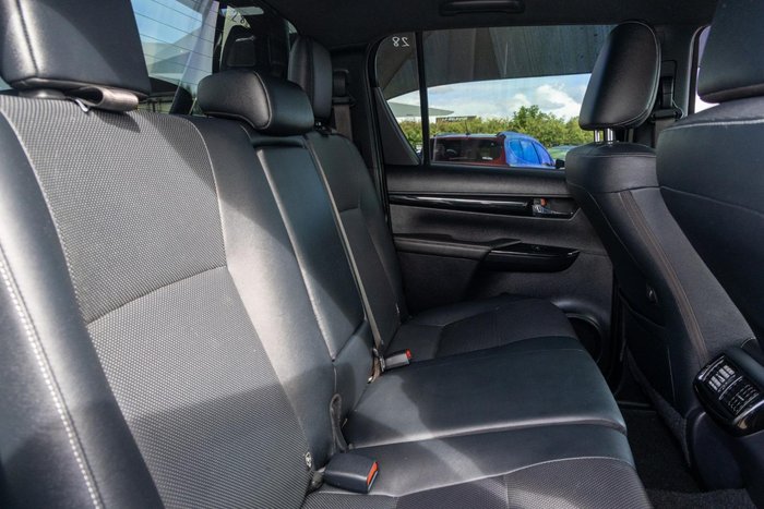 2019 Toyota Hilux Rogue