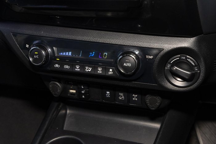 2019 Toyota Hilux Rogue