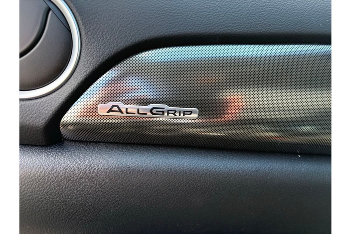 2025 Suzuki Vitara Turbo LY Series II Ivy/Black (A9N)