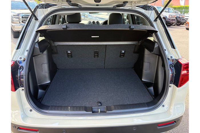 2025 Suzuki Vitara Turbo LY Series II Ivy/Black (A9N)