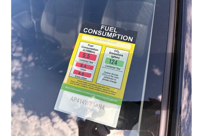 2025 Suzuki Vitara Turbo LY Series II Ivy/Black (A9N)