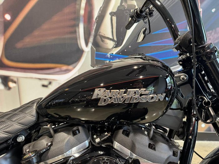 2020 Harley-Davidson Street Bob 107 (FXBB) Softail Black