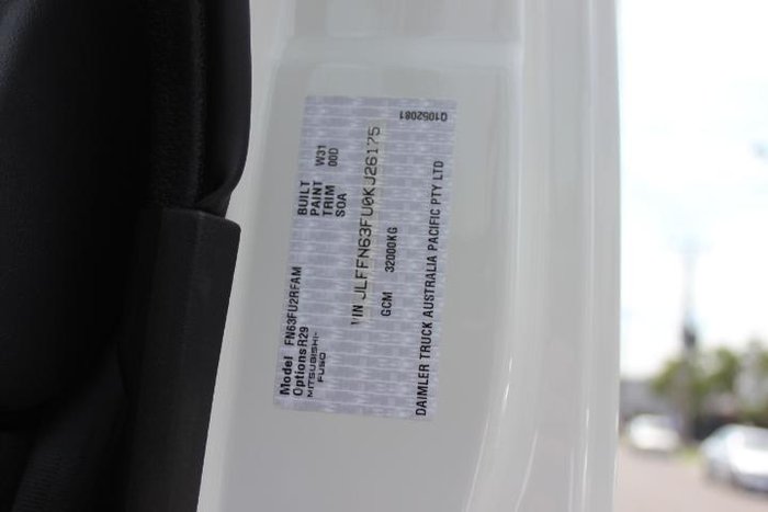 2025 Fuso Fighter 2427 WHITE