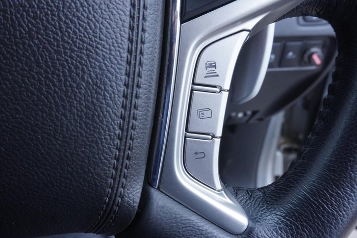 2020 Mitsubishi Pajero Sport GLS