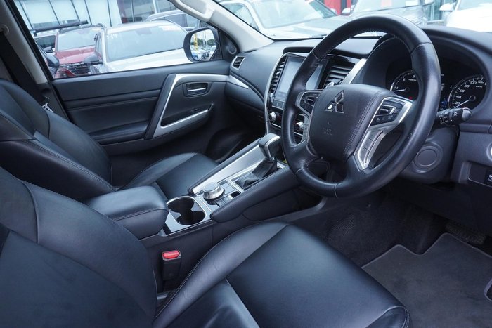 2020 Mitsubishi Pajero Sport GLS