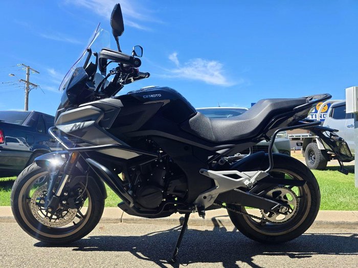 2023 CFMOTO 700MT MT Black