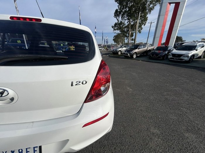 2015 HYUNDAI I20 Active